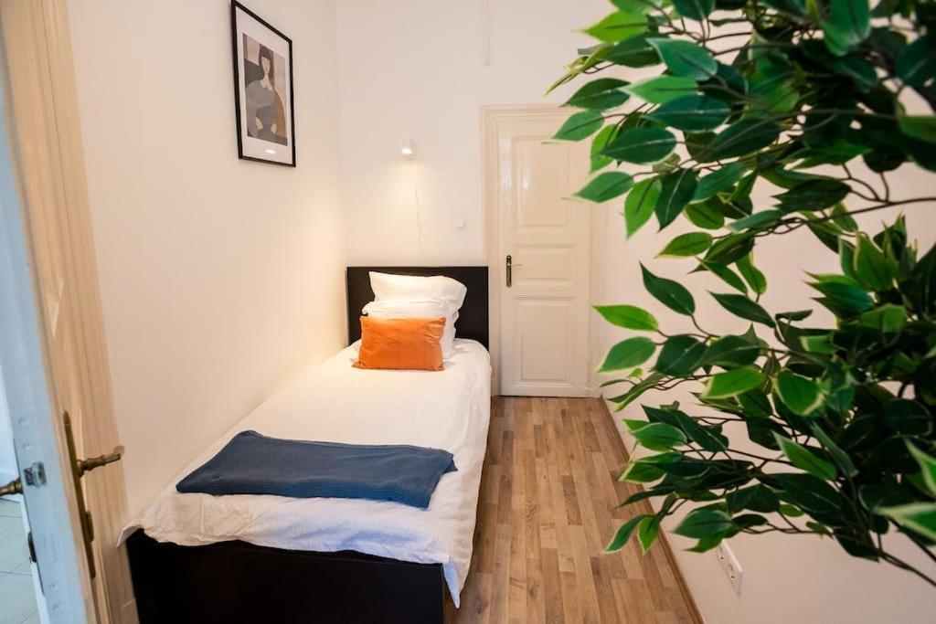 Opera With Three Bedroom W Ac